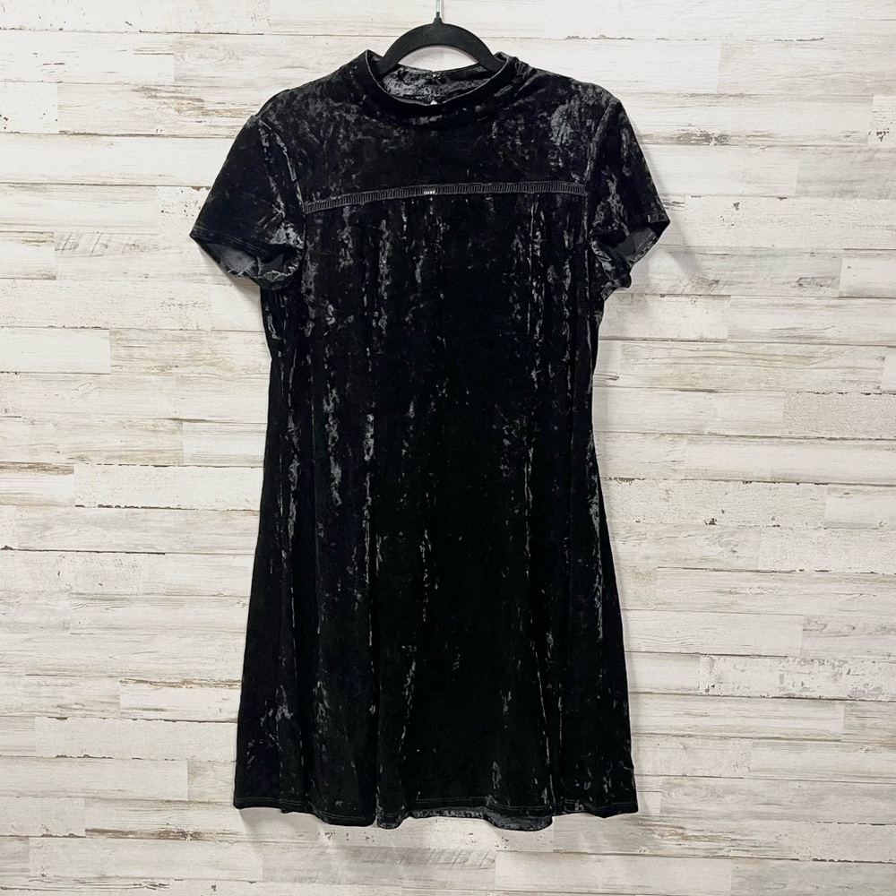 Perceptions New York Crushed Black Velvet Dress